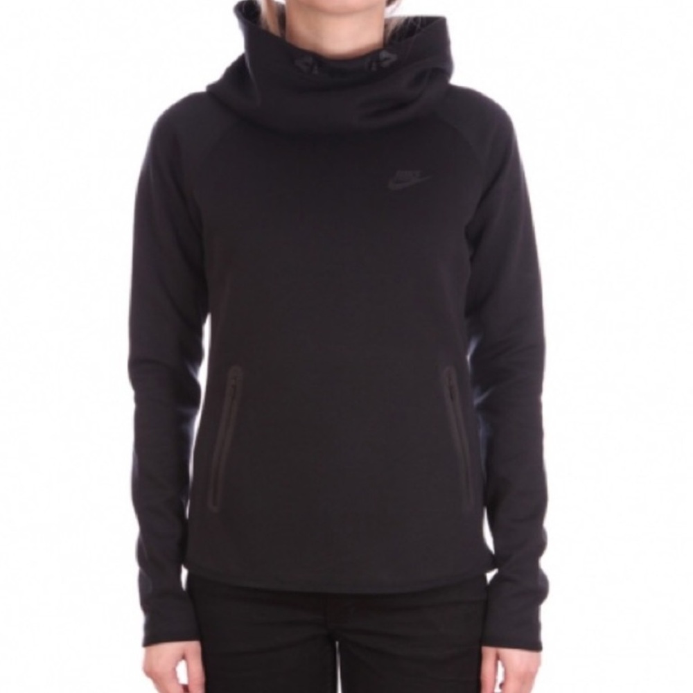 Nike Tech Fleece Women's Hoodie. Black. Size XS.